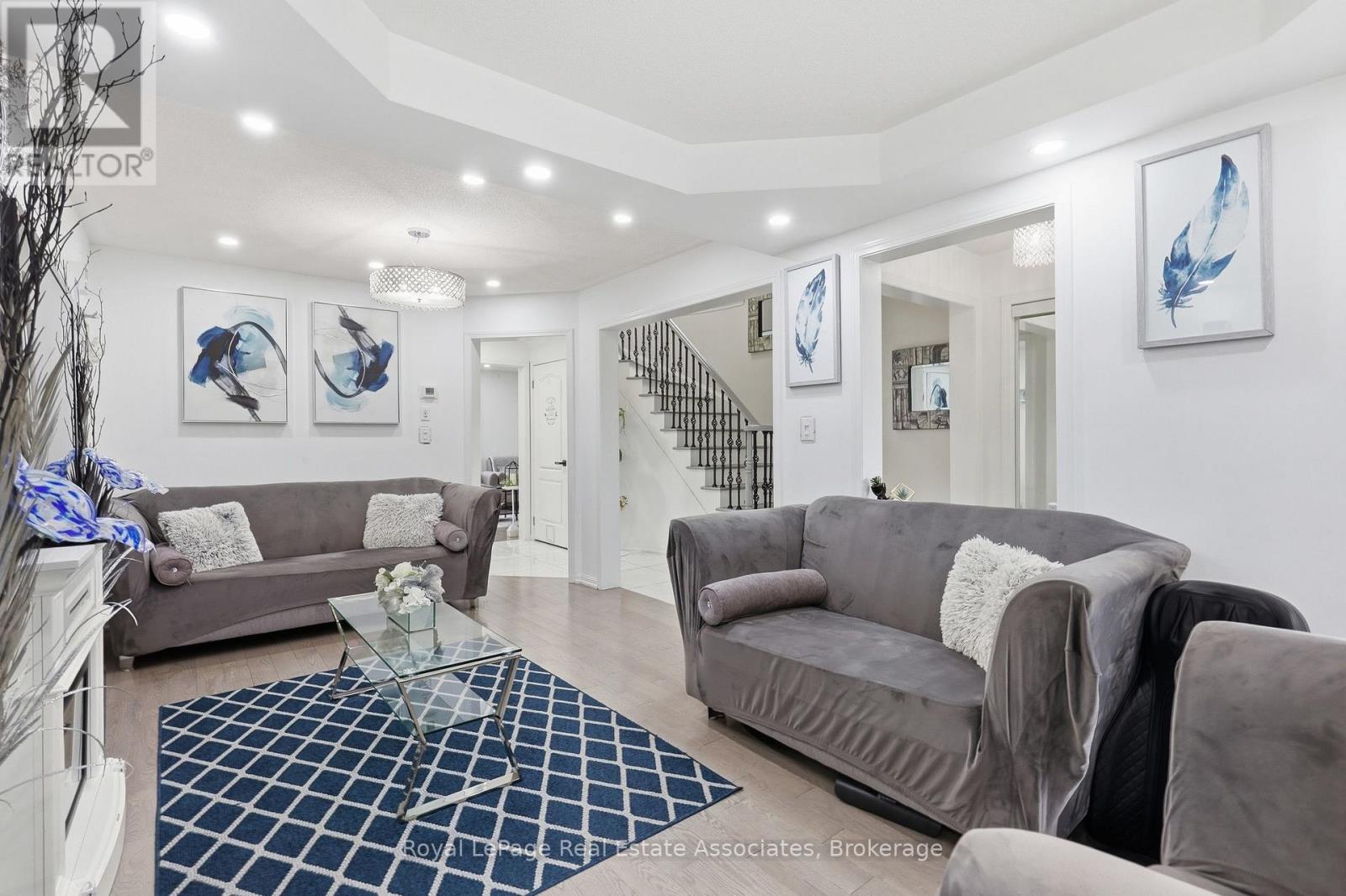 392 Tonelli Lane, Milton, Ontario  L9T 0N4 - Photo 6 - W13683036