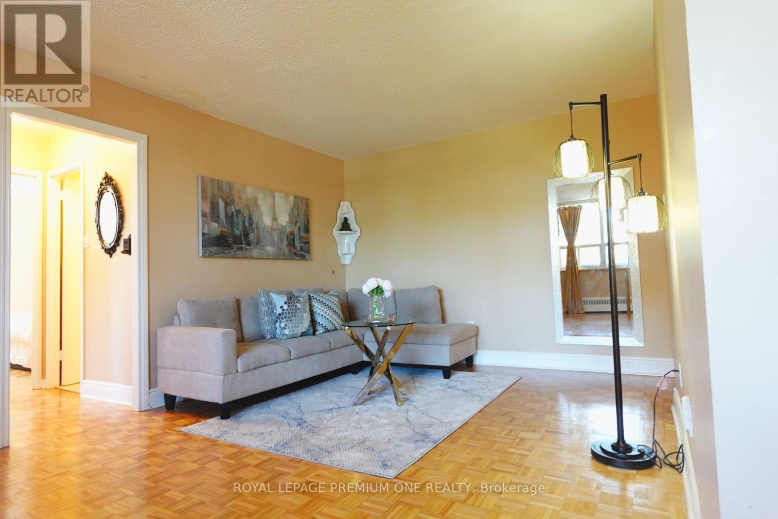 305 - 3065 QUEEN FREDERICA DRIVE, Mississauga, Ontario