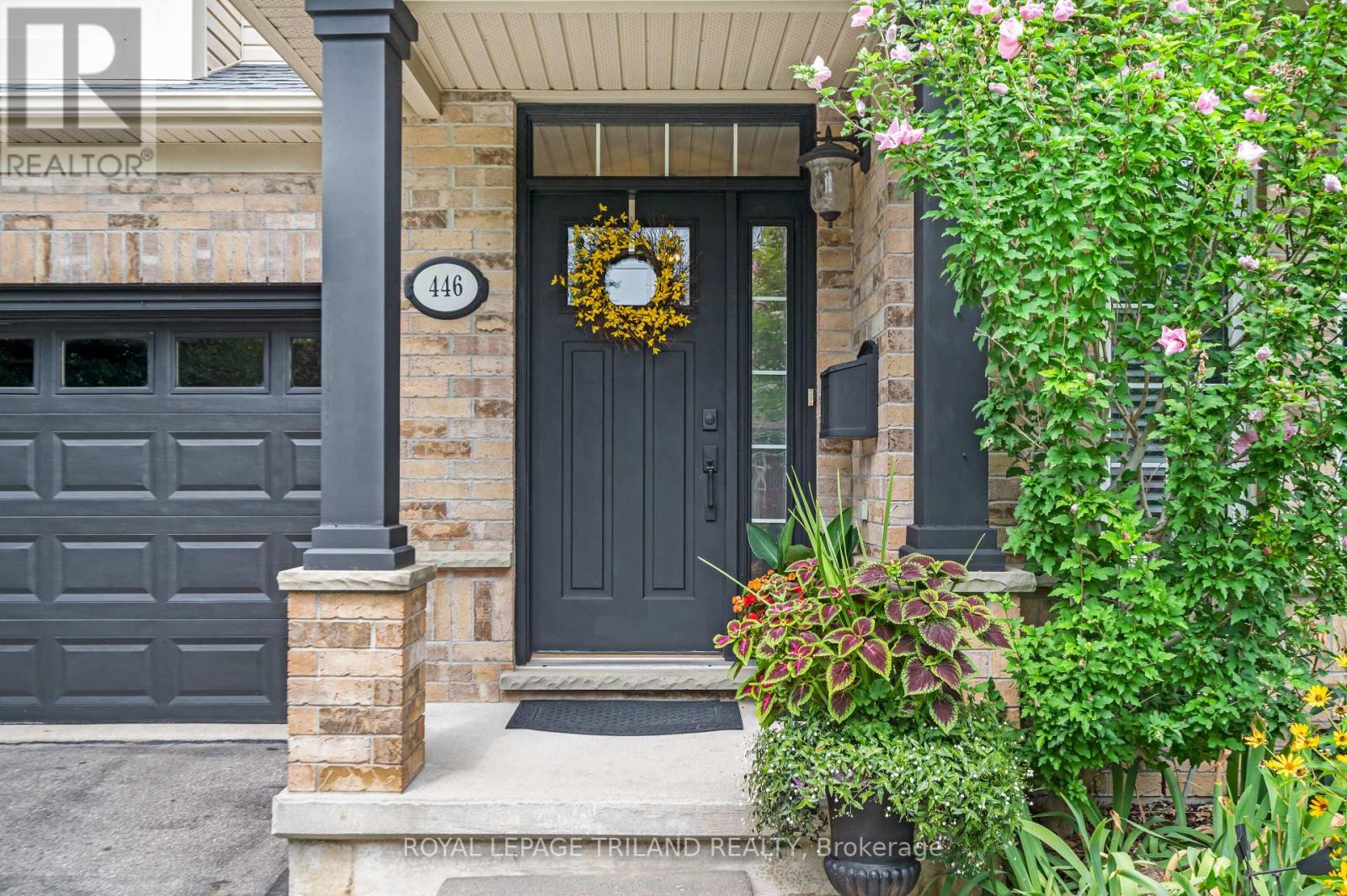 446 South Leaksdale Circle, London South, Ontario  N6M 1K4 - Photo 3 - X13684816