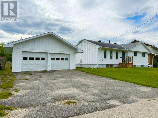 4 Niagara Street, Kapuskasing, Ontario  P5N 2B8 - Photo 3 - T13684730