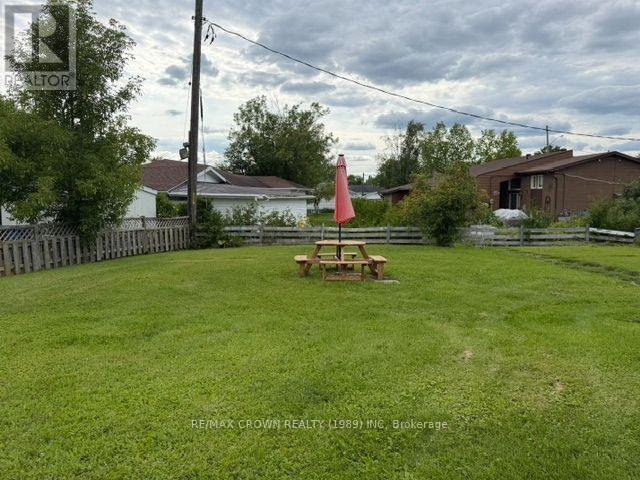 4 Niagara Street, Kapuskasing, Ontario  P5N 2B8 - Photo 4 - T13684730
