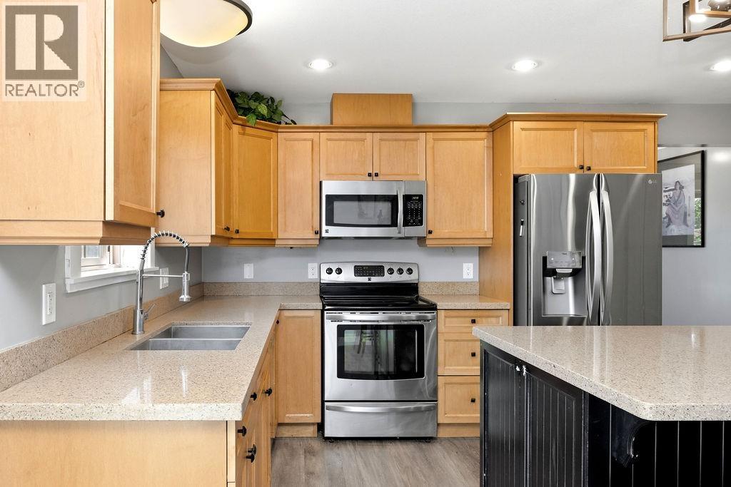 1048 Woodsworth Road, Gibsons, British Columbia  V0N 1V7 - Photo 12 - R3156400