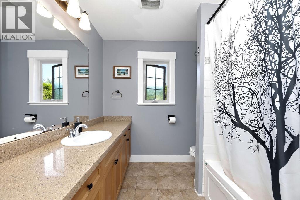1048 Woodsworth Road, Gibsons, British Columbia  V0N 1V7 - Photo 22 - R3156400