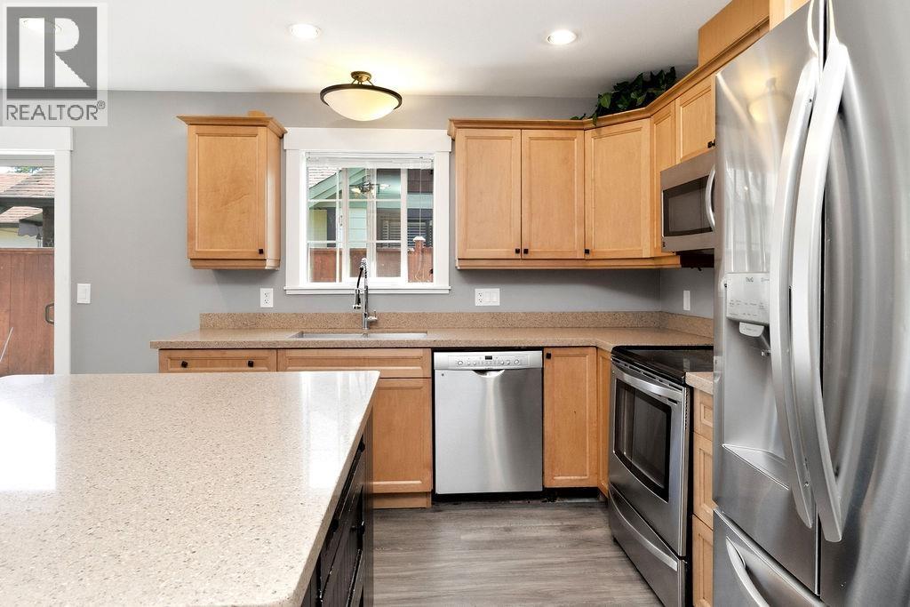 1048 Woodsworth Road, Gibsons, British Columbia  V0N 1V7 - Photo 9 - R3156400