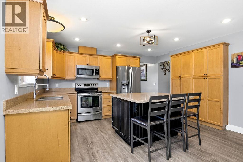 1048 Woodsworth Road, Gibsons, British Columbia  V0N 1V7 - Photo 13 - R3156400