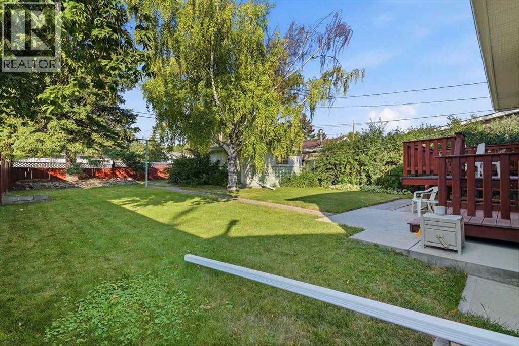 8335 34 Avenue Nw, Calgary, Alberta  T3B 1R2 - Photo 2 - A2335007