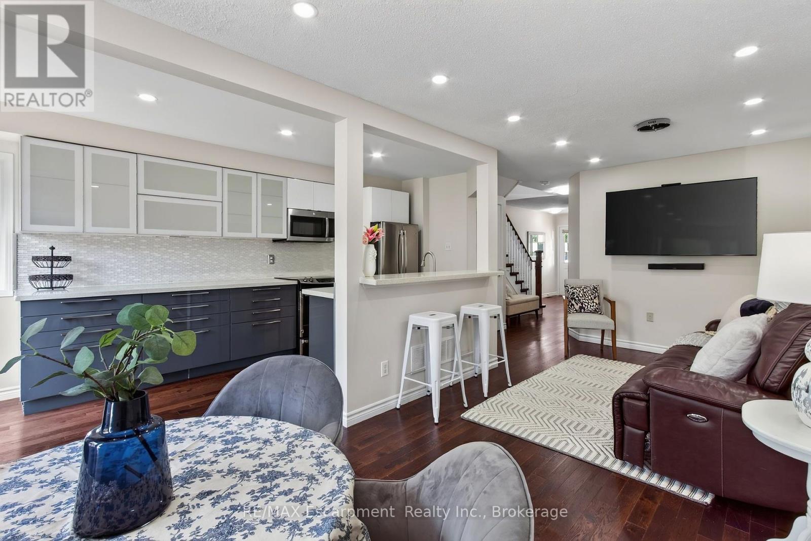 5143 Lampman Avenue, Burlington, Ontario  L7L 6K1 - Photo 16 - W13684868