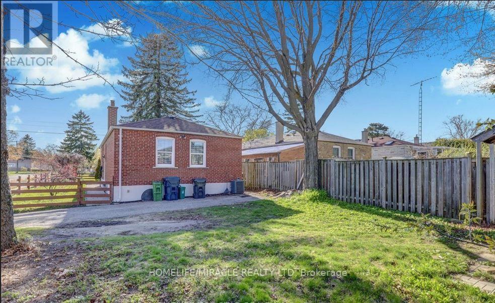 Main Floor - 1 Homestead Road, Toronto, Ontario  M1E 3R8 - Photo 15 - E13683412