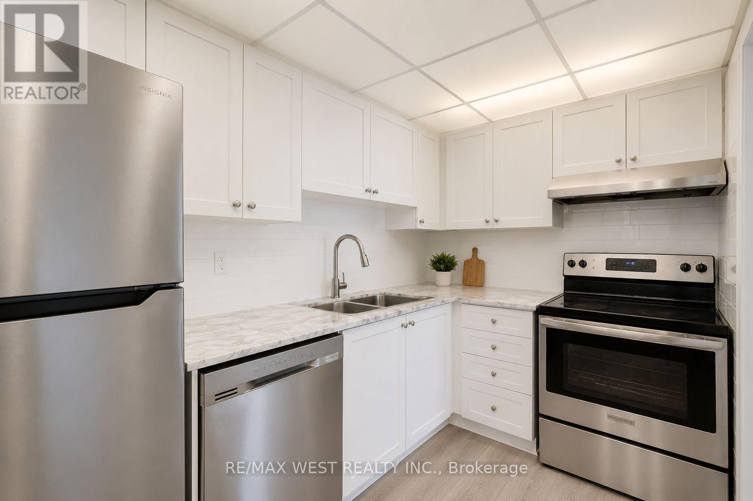 610 - 115 Hillcrest Avenue, Mississauga, Ontario L5B 3Y9 - Photo 6 - W13528374