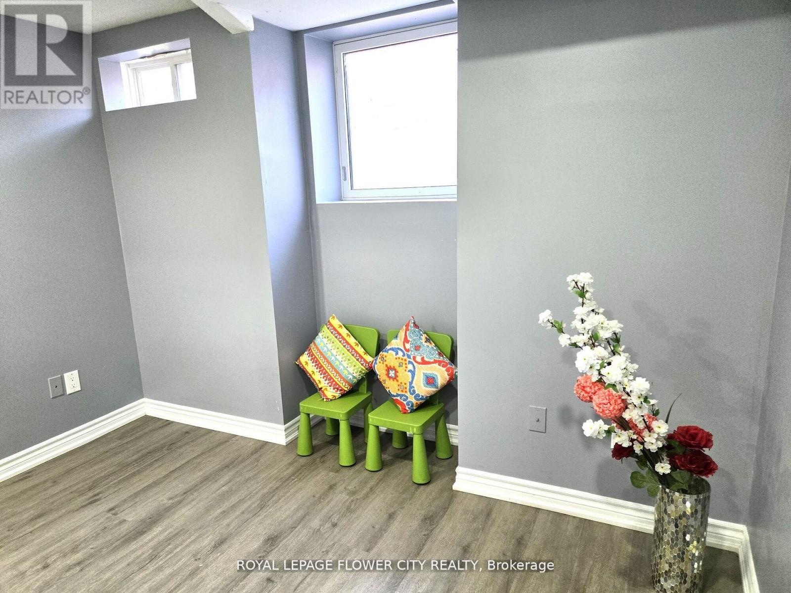 18 Saint Eugene Street, Brampton, Ontario  L6Y 0K9 - Photo 15 - W13453426