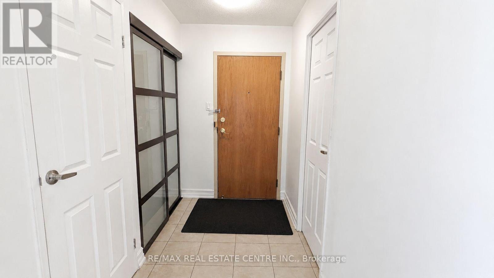 1515 - 300 Webb Drive, Mississauga, Ontario  L5B 3W3 - Photo 4 - W13660046