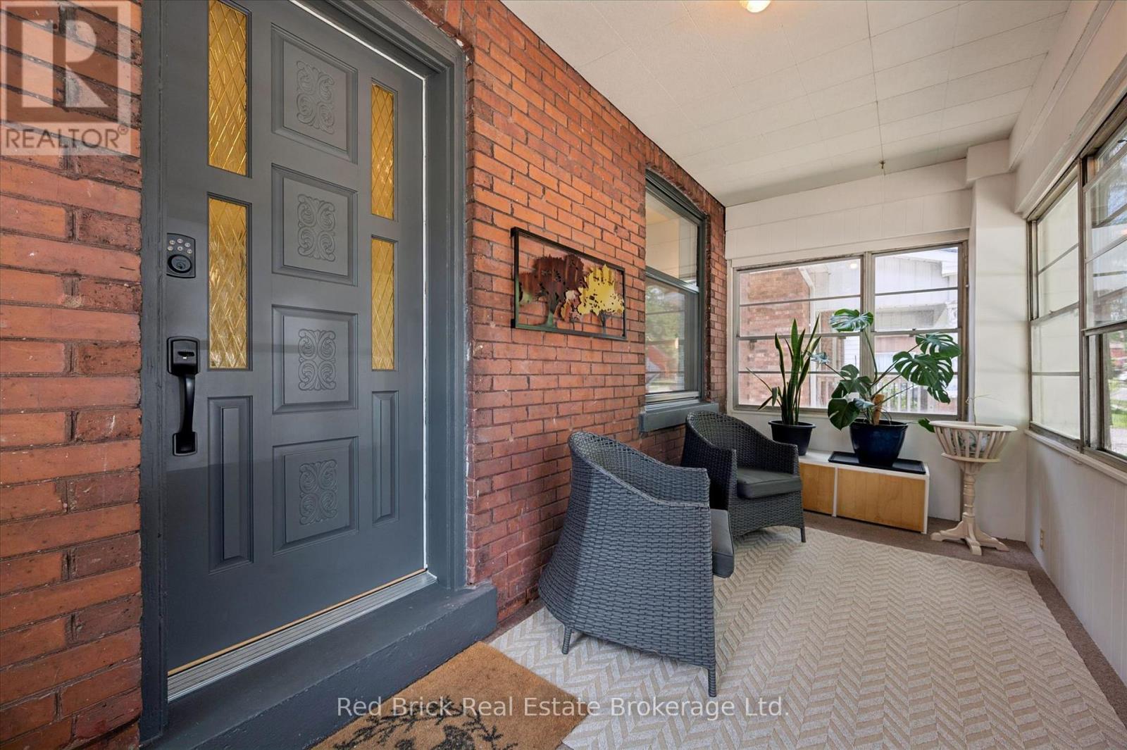 163 Perth Street, Stratford, Ontario  N5A 3Y3 - Photo 4 - X13684826