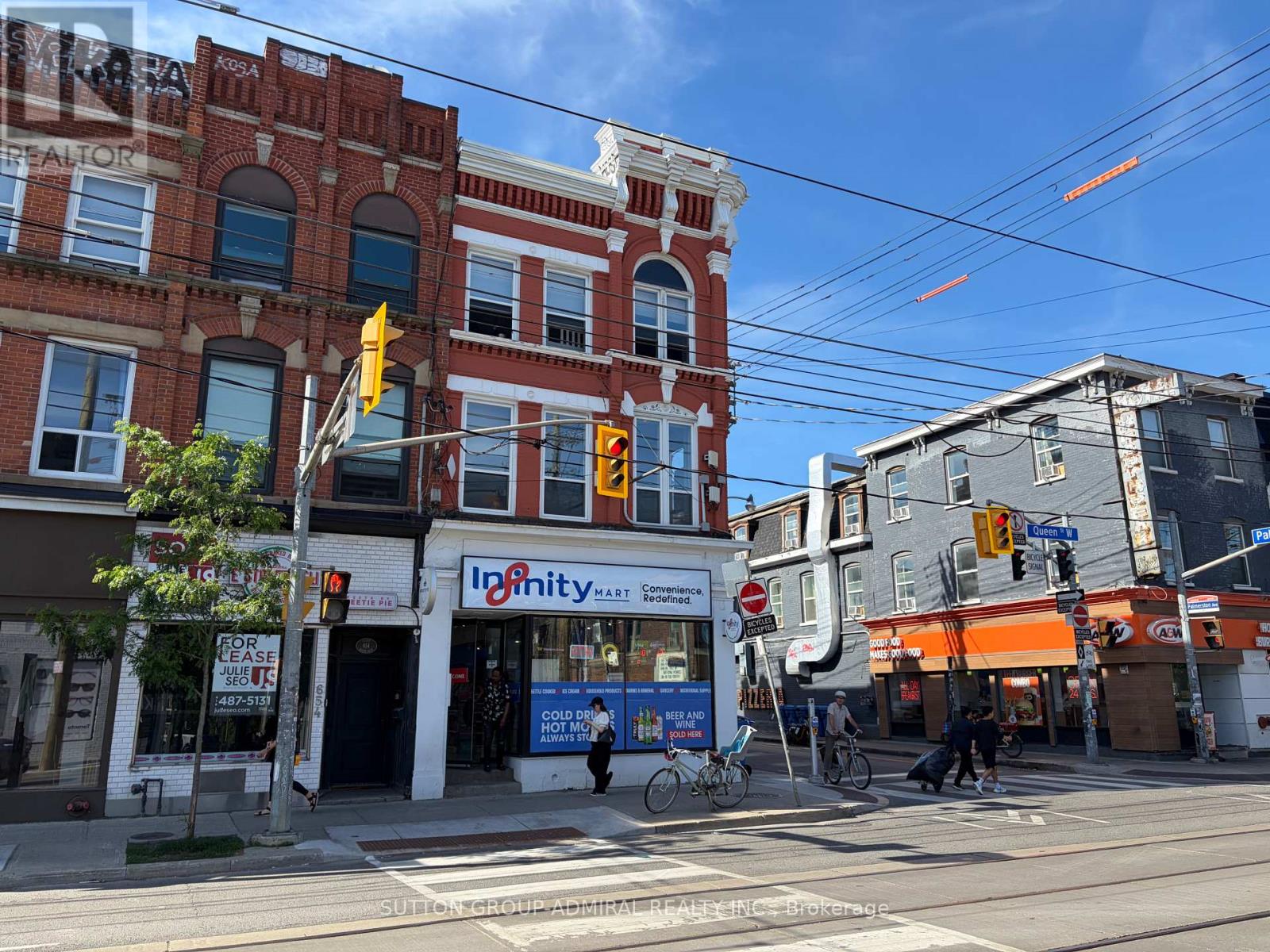 2nd Floor - 652 Queen Street W, Toronto, Ontario  M6J 1E5 - Photo 3 - C13684676