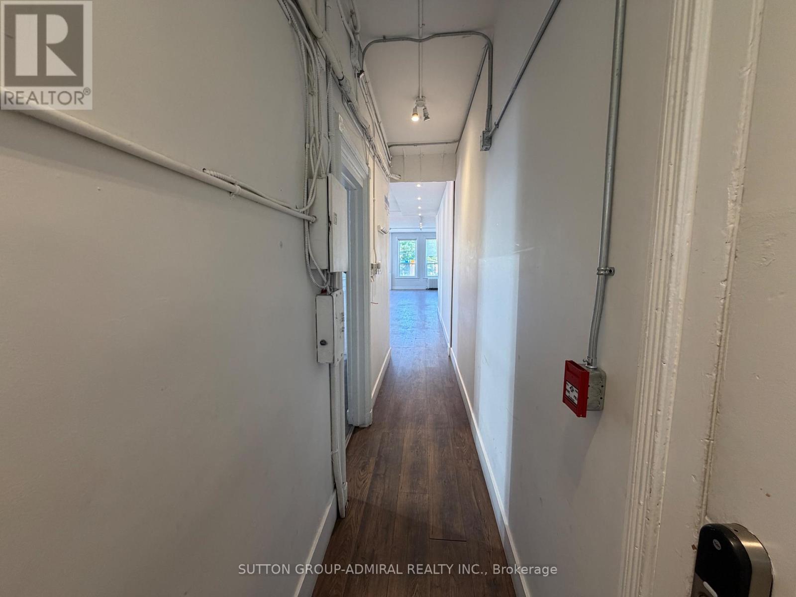 2nd Floor - 652 Queen Street W, Toronto, Ontario  M6J 1E5 - Photo 12 - C13684680