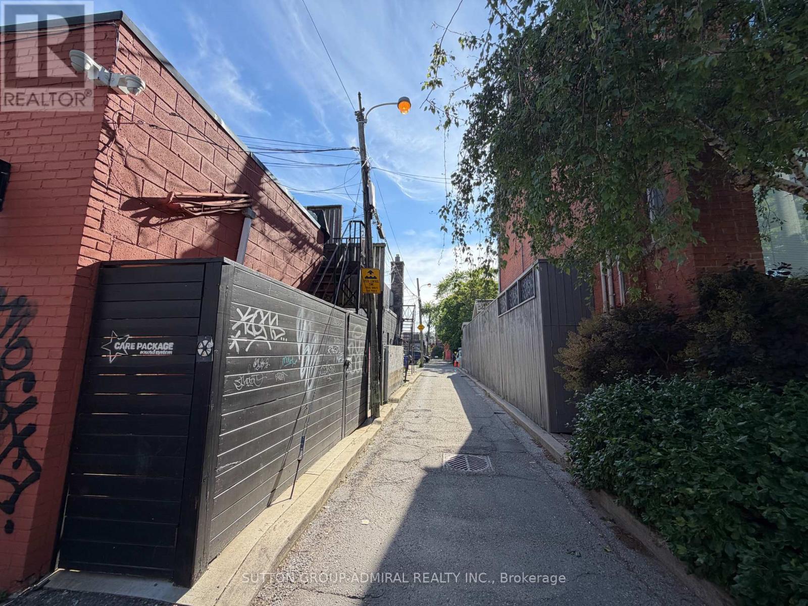 2nd Floor - 652 Queen Street W, Toronto, Ontario  M6J 1E5 - Photo 14 - C13684680