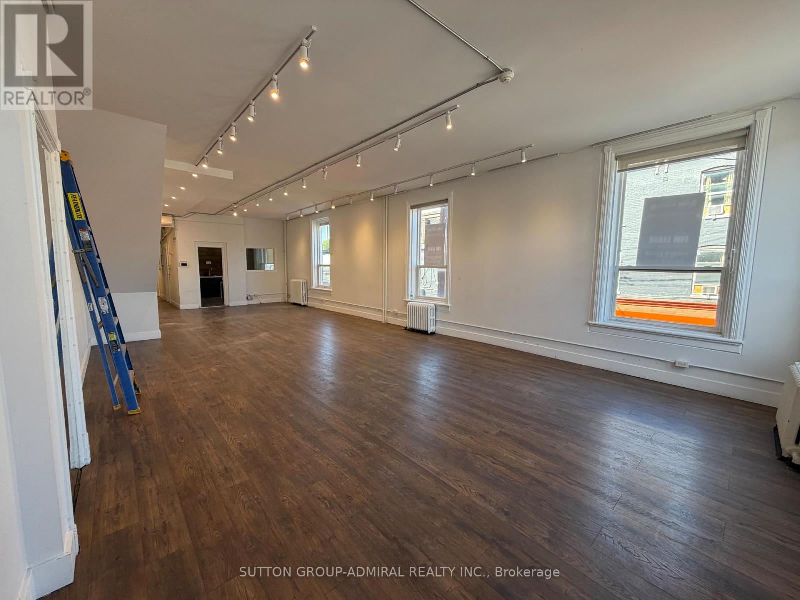 2nd Floor - 652 Queen Street W, Toronto, Ontario  M6J 1E5 - Photo 7 - C13684680