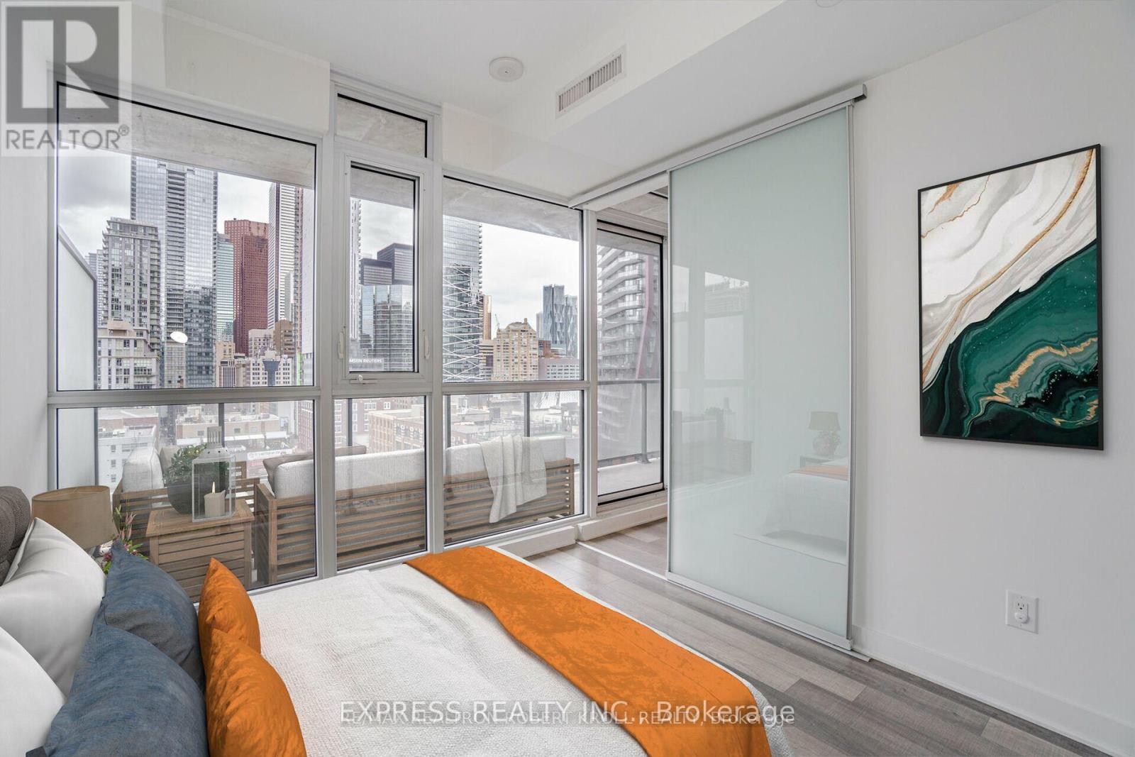 1008 - 290 Adelaide Street W, Toronto, Ontario  M5V 0P3 - Photo 14 - C13684808