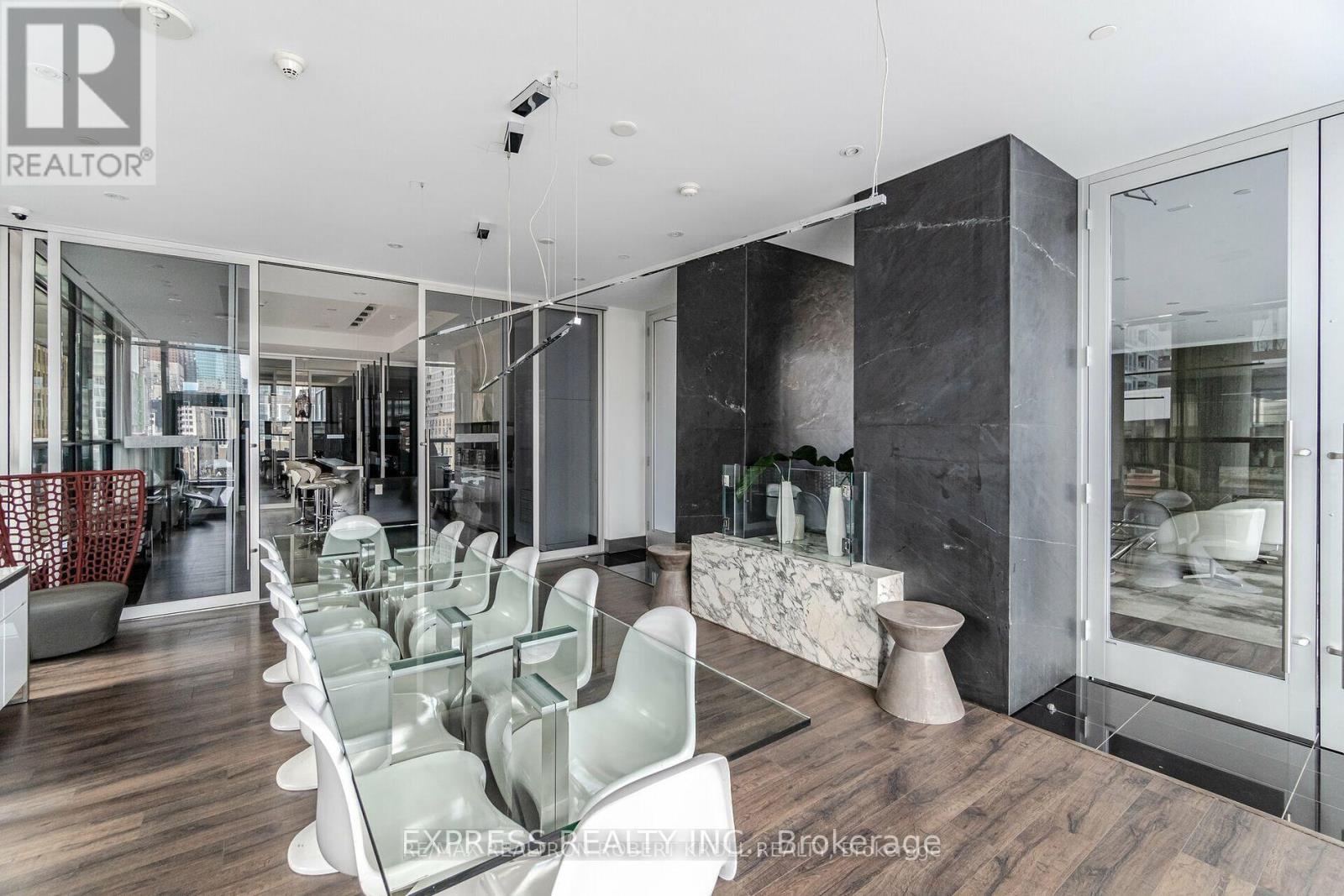 1008 - 290 Adelaide Street W, Toronto, Ontario  M5V 0P3 - Photo 24 - C13684808