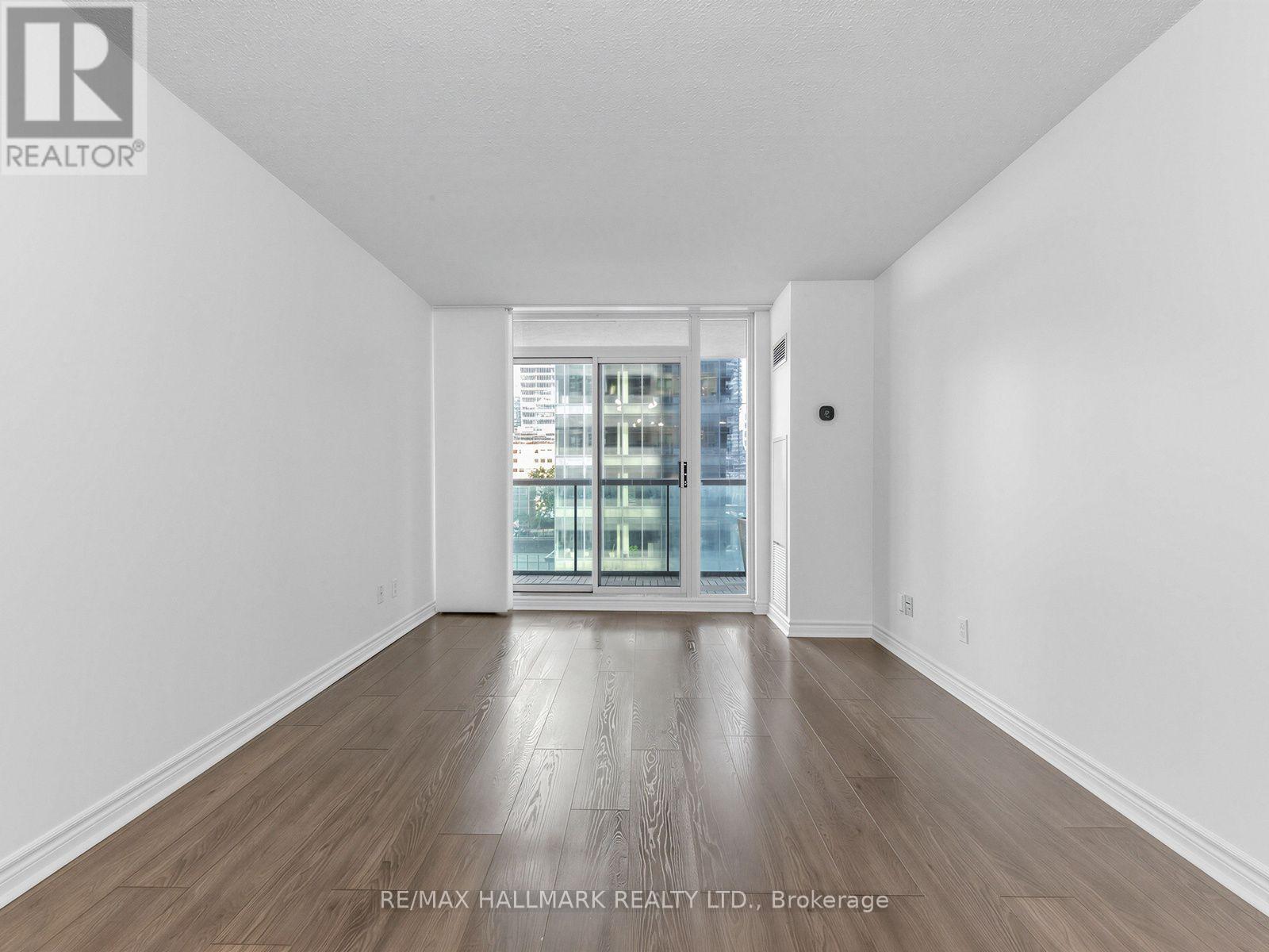805 - 30 Grand Trunk Crescent, Toronto, Ontario  M5J 3A4 - Photo 5 - C13684810