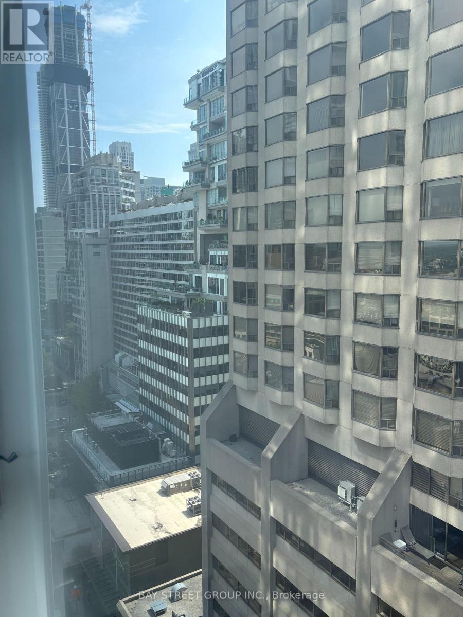 1909 - 188 Cumberland Street, Toronto, Ontario  M5R 0B6 - Photo 8 - C13684834