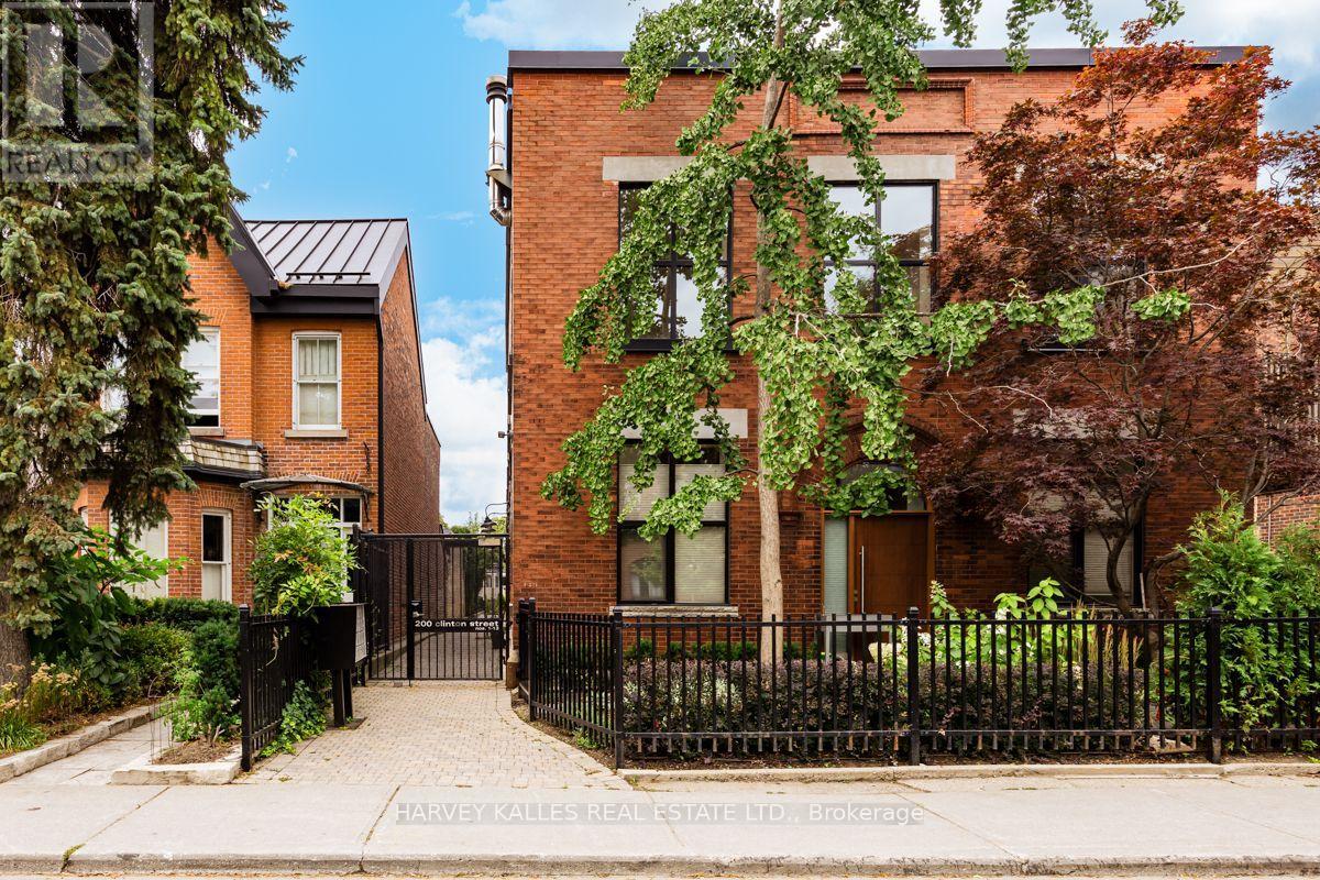 7 - 200 CLINTON STREET, Toronto, Ontario