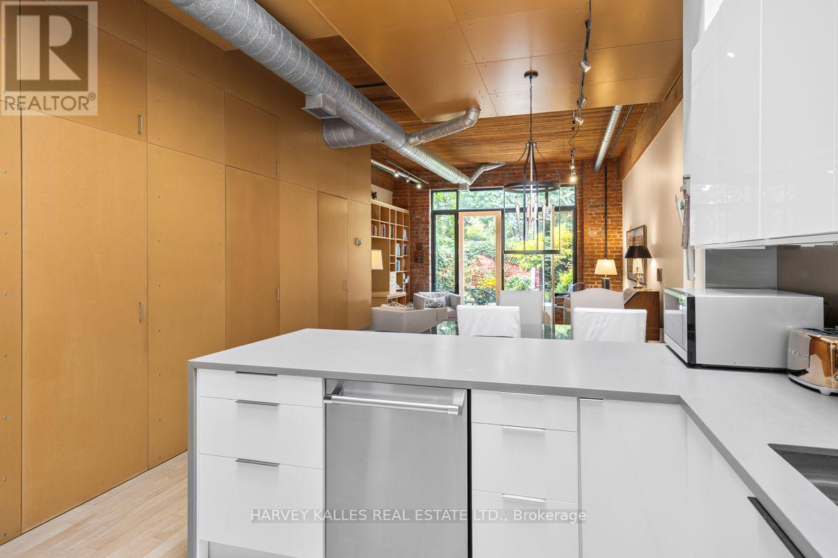 7 - 200 Clinton Street, Toronto, Ontario  M6G 2Y5 - Photo 12 - C13684852