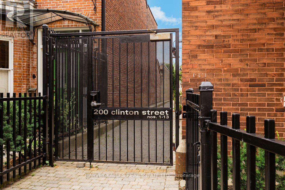7 - 200 Clinton Street, Toronto, Ontario  M6G 2Y5 - Photo 2 - C13684852