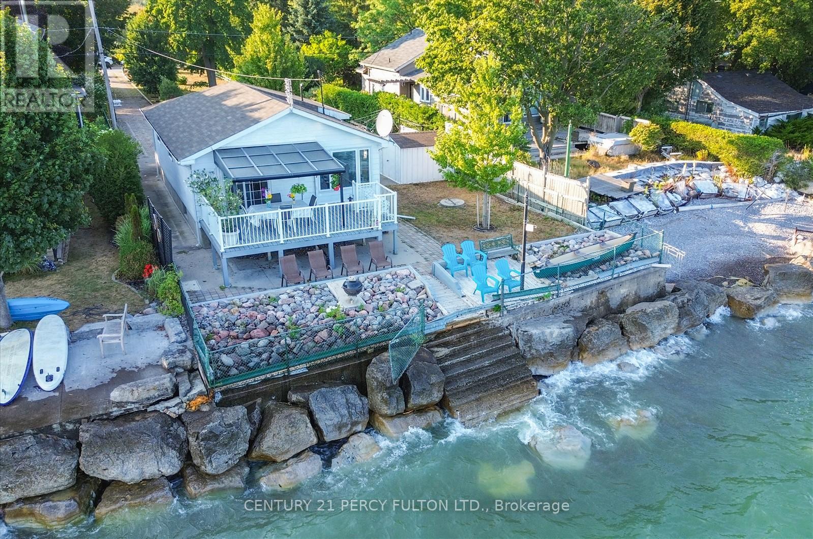 135 Cedar Crest Beach Road, Clarington, Ontario  L1C 3K3 - Photo 1 - E13684672