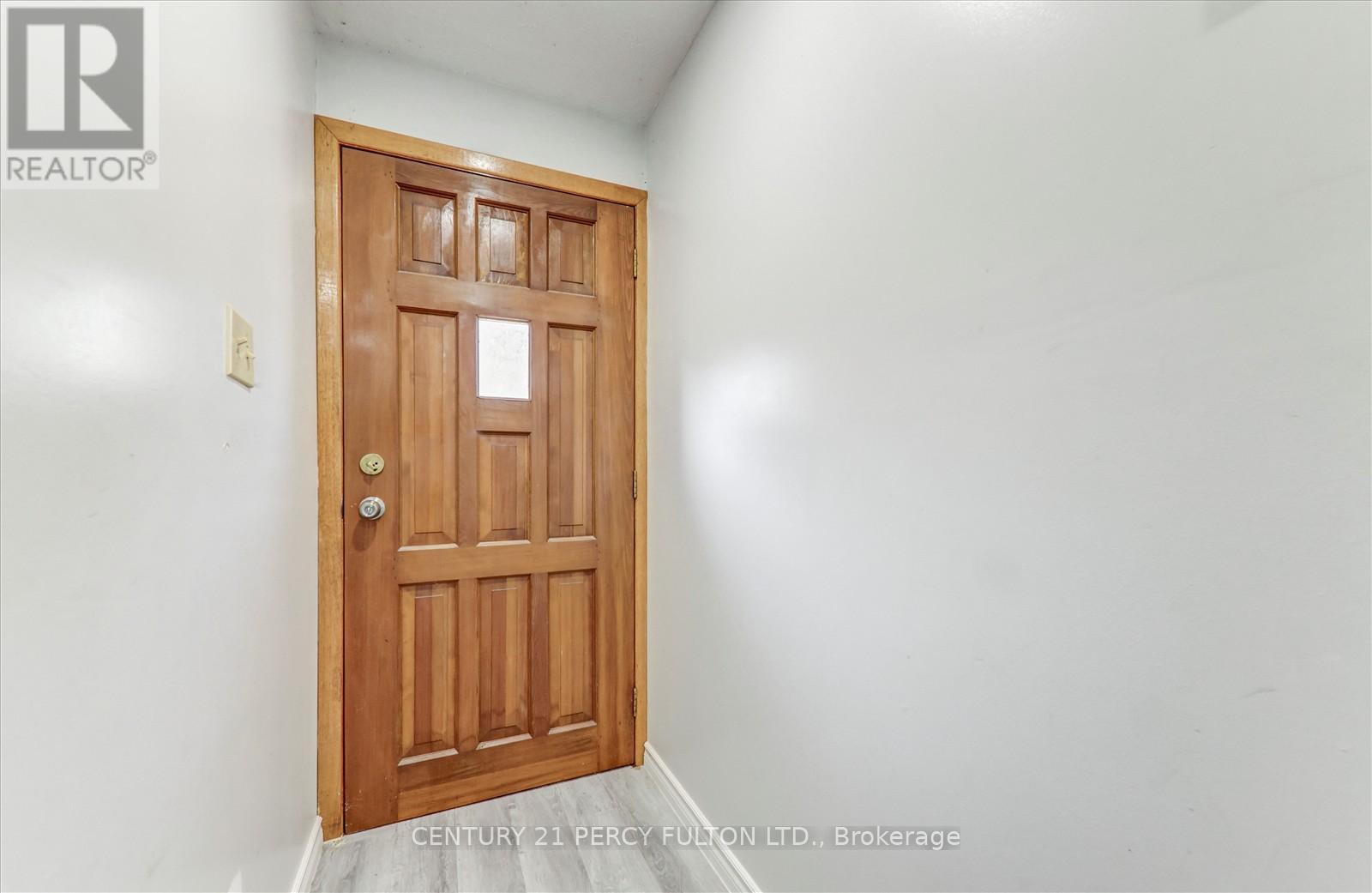 135 Cedar Crest Beach Road, Clarington, Ontario  L1C 3K3 - Photo 6 - E13684672