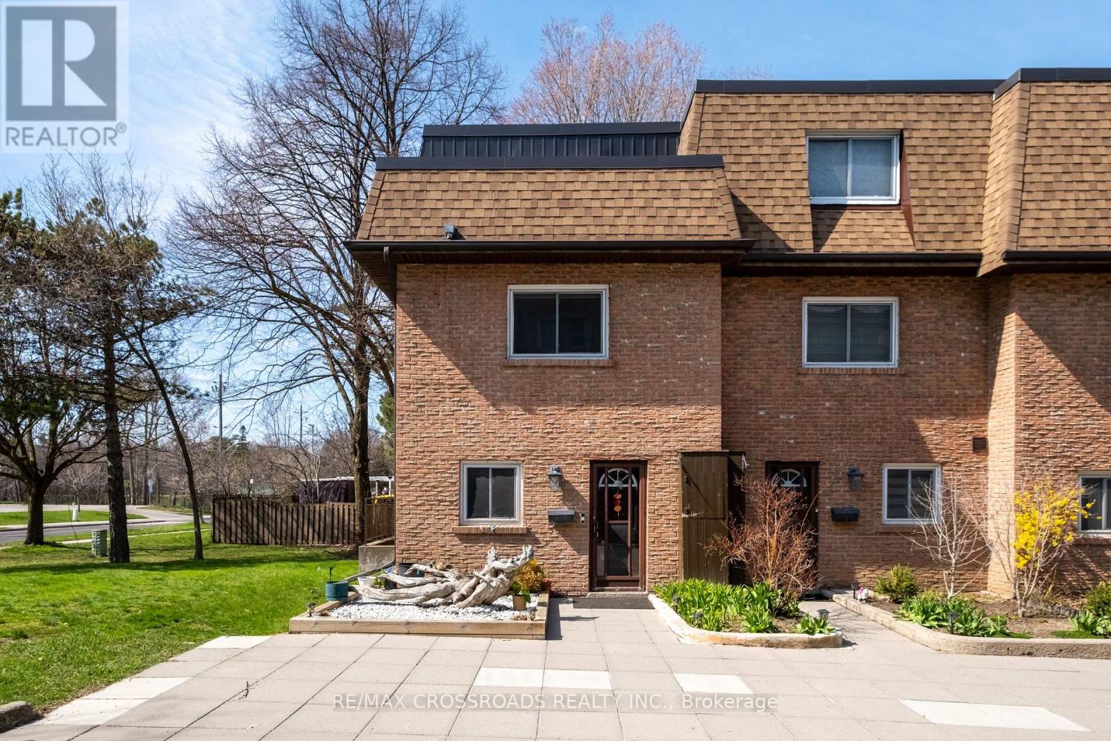 7 - 20 Hainford Street, Toronto, Ontario  M1E 4X8 - Photo 1 - E13684744