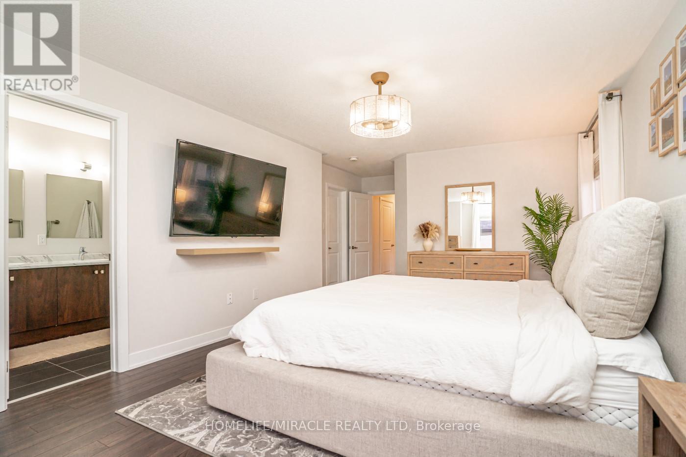 136 - 58 Donald Fleming Way, Whitby, Ontario  L1R 0N8 - Photo 16 - E13684746