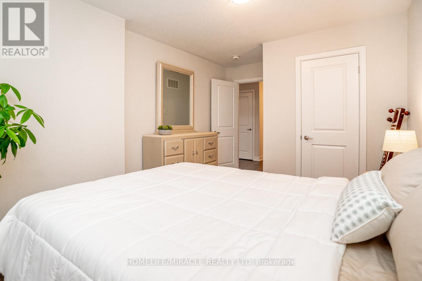 136 - 58 Donald Fleming Way, Whitby, Ontario  L1R 0N8 - Photo 19 - E13684746