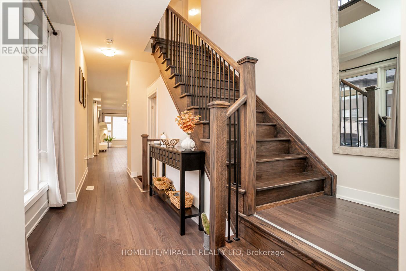 136 - 58 Donald Fleming Way, Whitby, Ontario  L1R 0N8 - Photo 5 - E13684746