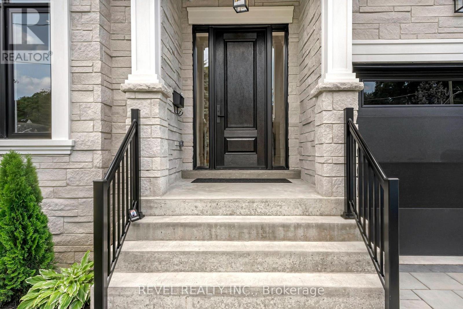 1472 Highbush Trail, Pickering, Ontario  L1V 1N5 - Photo 5 - E13684770