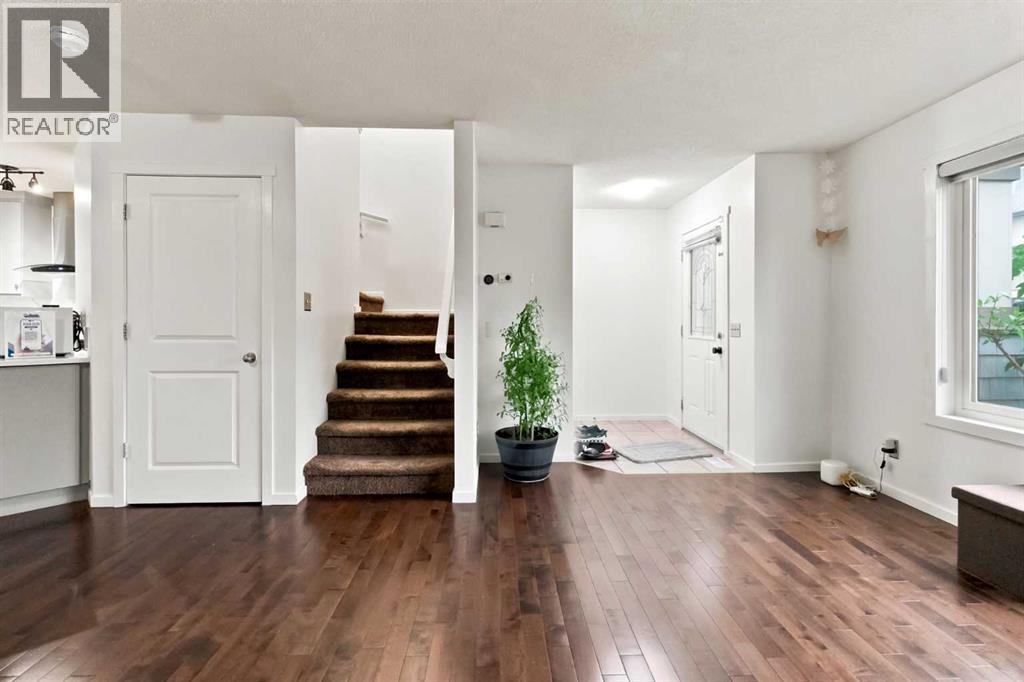 98 Panatella Hill Nw, Calgary, Alberta  T3K 0B6 - Photo 10 - A2337108