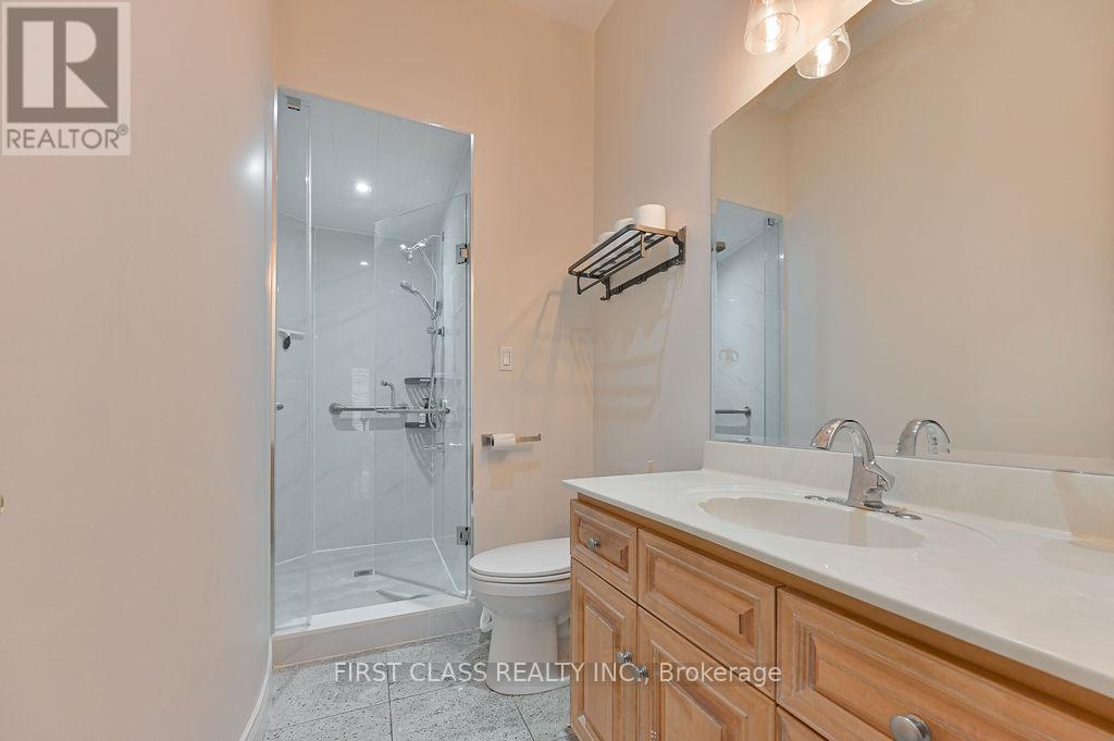 2 Wainwright Avenue, Richmond Hill, Ontario  L4C 5R5 - Photo 20 - N13684670