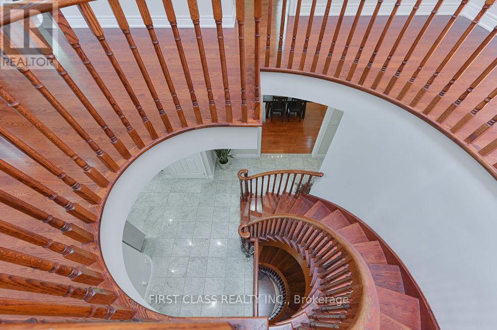 2 Wainwright Avenue, Richmond Hill, Ontario  L4C 5R5 - Photo 23 - N13684670