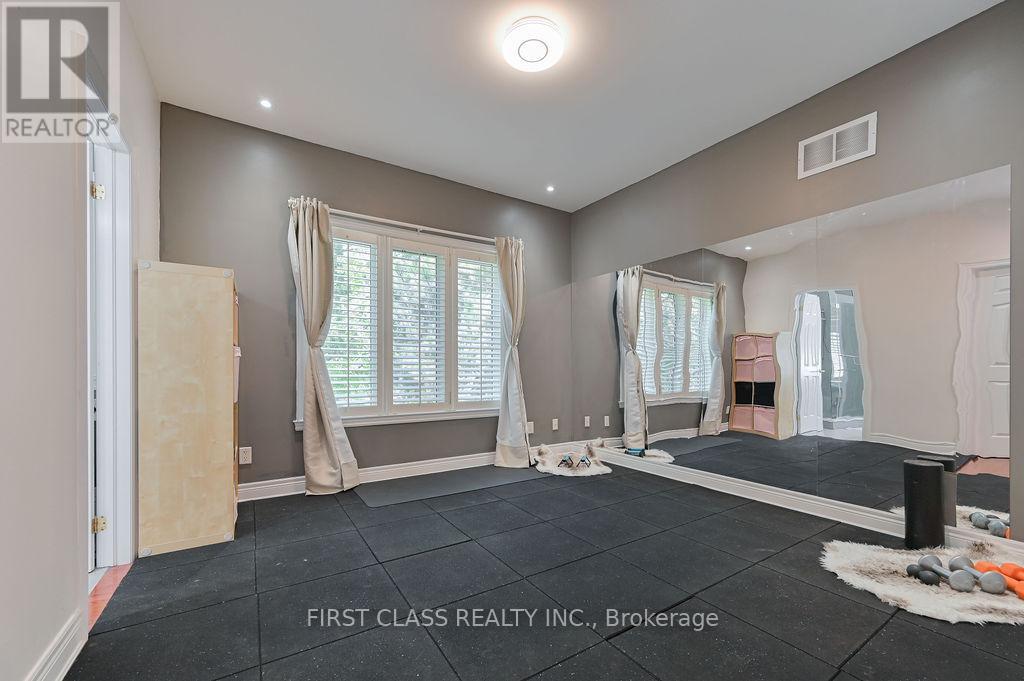2 Wainwright Avenue, Richmond Hill, Ontario  L4C 5R5 - Photo 36 - N13684670