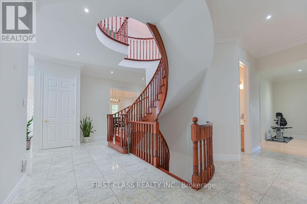2 Wainwright Avenue, Richmond Hill, Ontario  L4C 5R5 - Photo 6 - N13684670