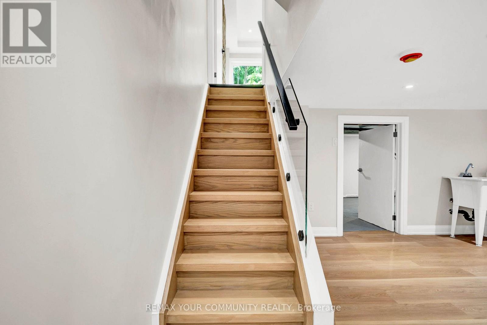 137 Clarence Street, Vaughan, Ontario  L4L 1L4 - Photo 25 - N13684740