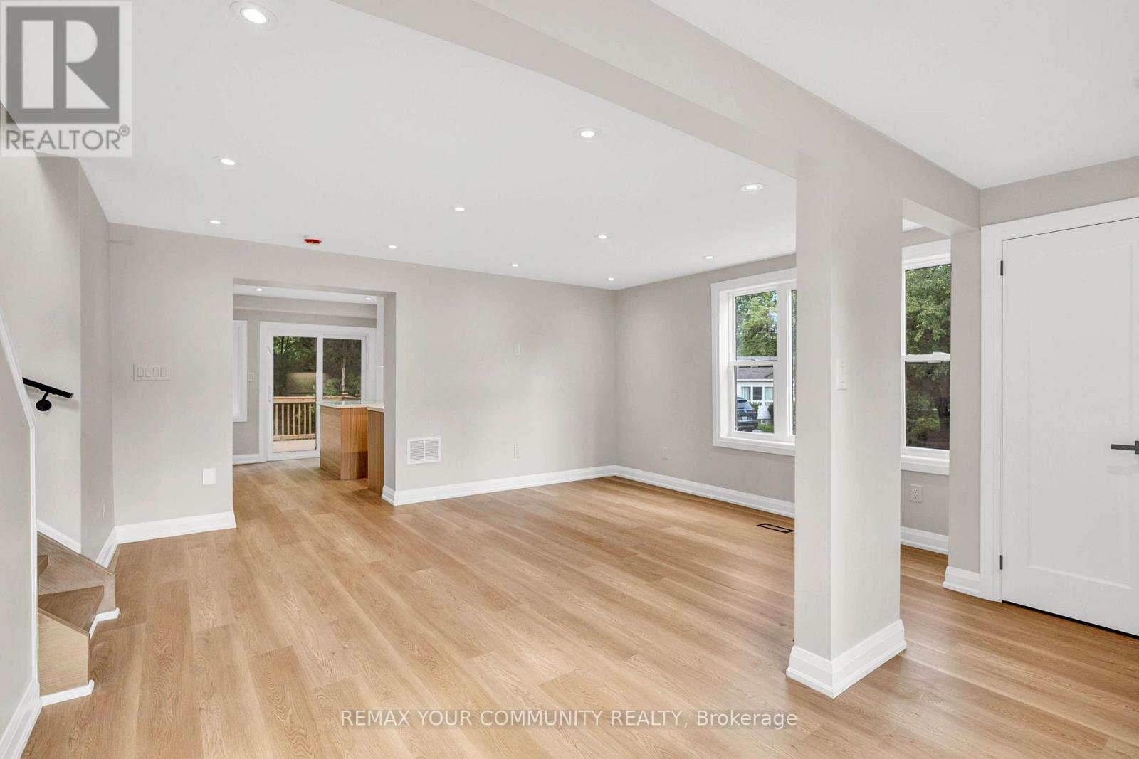 137 Clarence Street, Vaughan, Ontario  L4L 1L4 - Photo 6 - N13684740