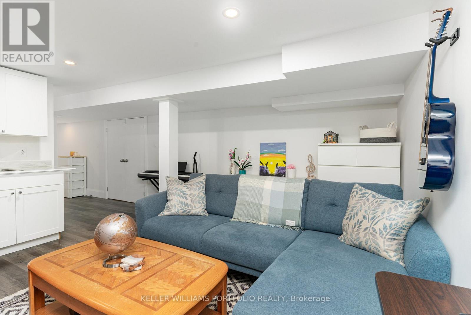 Lower - 329 Runnymede Road, Toronto, Ontario  M6S 2Y5 - Photo 5 - W13684710