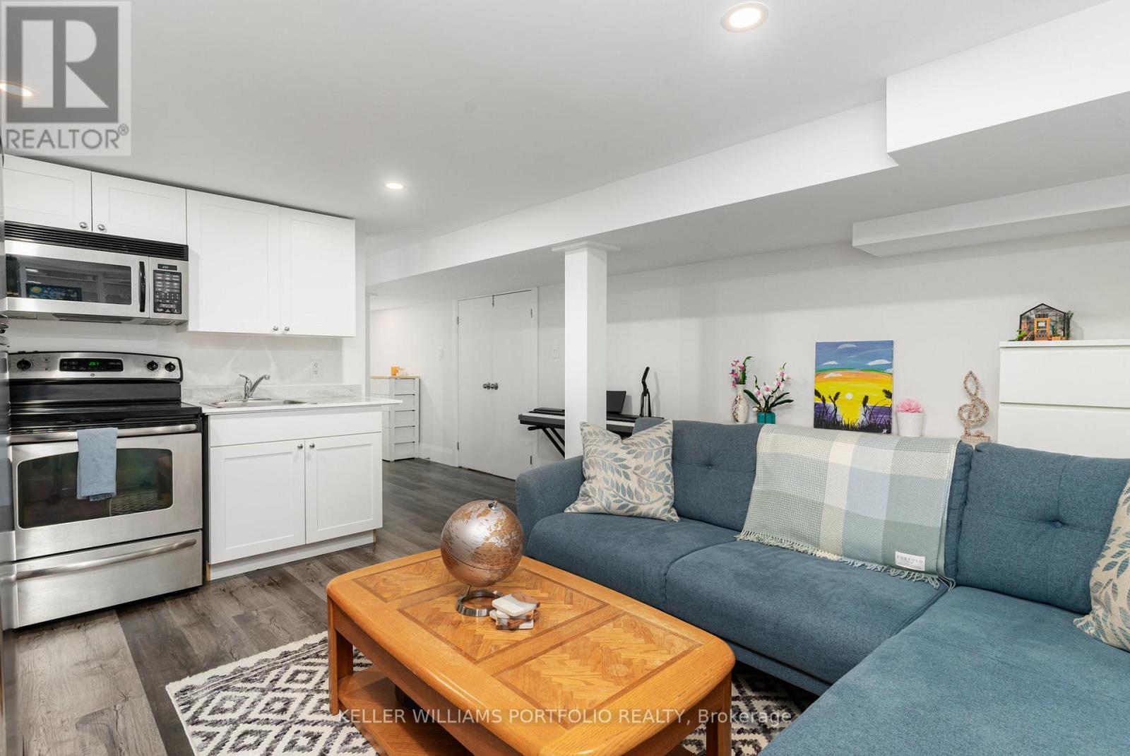 Lower - 329 Runnymede Road, Toronto, Ontario  M6S 2Y5 - Photo 6 - W13684710