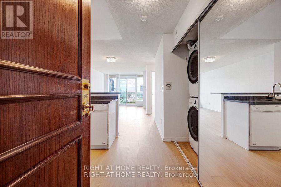 #1509 - 2565 Erin Centre Boulevard, Mississauga, Ontario  L5M 6Z8 - Photo 3 - W13684738