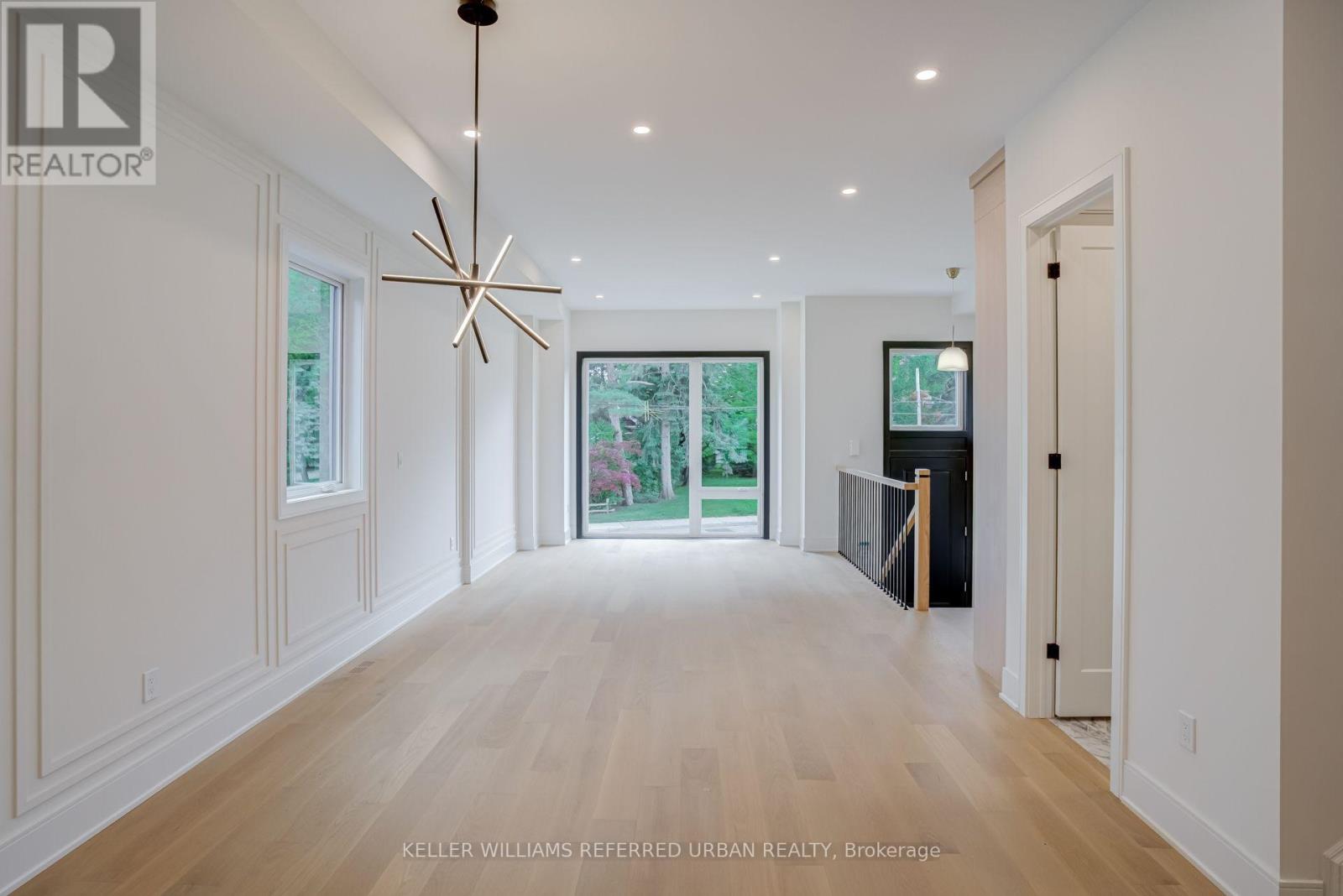 37 Wesley Avenue, Mississauga, Ontario  L5H 2M6 - Photo 11 - W13684752