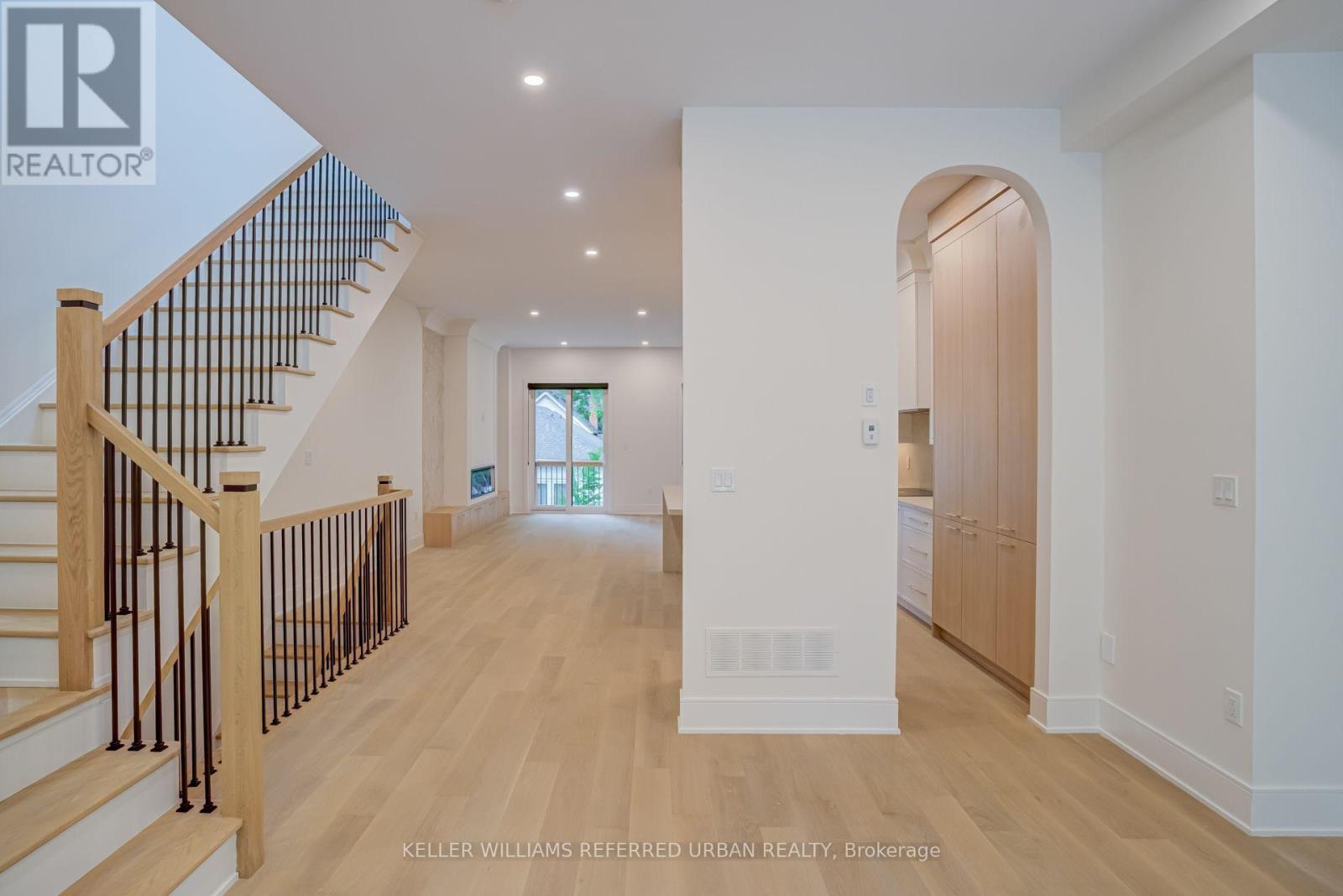 37 Wesley Avenue, Mississauga, Ontario  L5H 2M6 - Photo 13 - W13684752