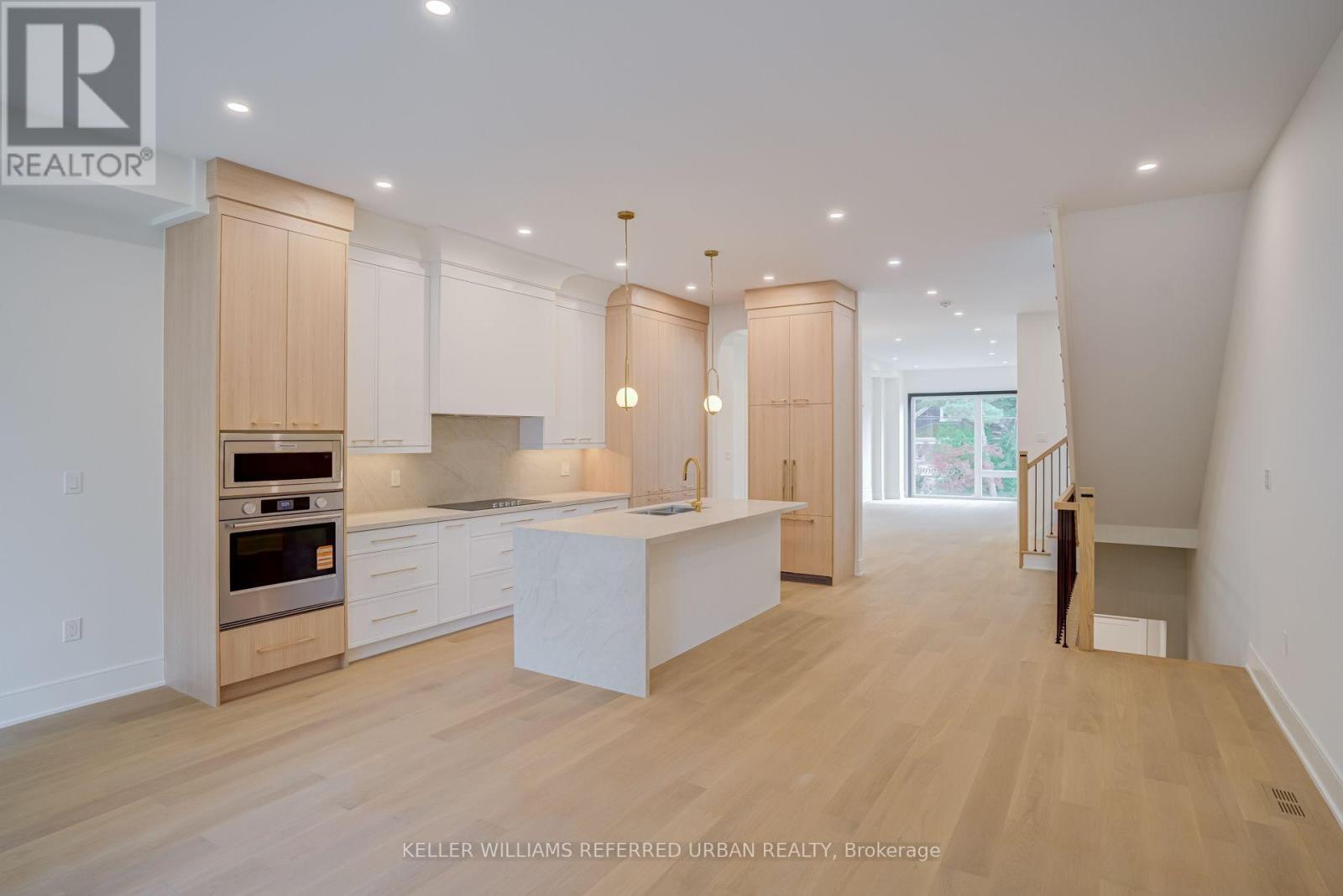 37 Wesley Avenue, Mississauga, Ontario  L5H 2M6 - Photo 15 - W13684752