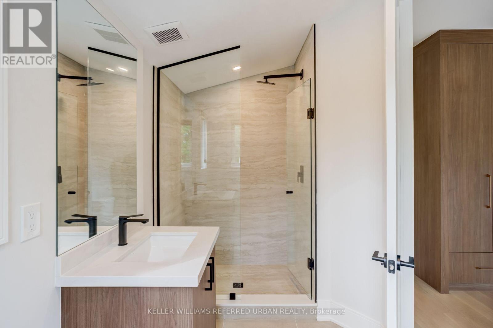 37 Wesley Avenue, Mississauga, Ontario  L5H 2M6 - Photo 40 - W13684752