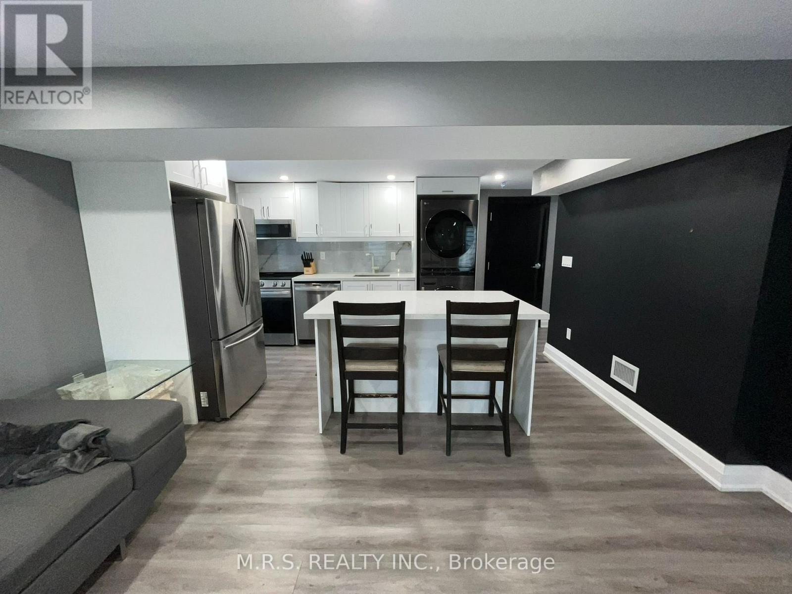 2 - 26 Hillcrest Avenue, Brampton, Ontario  L6W 1Y8 - Photo 6 - W13684788