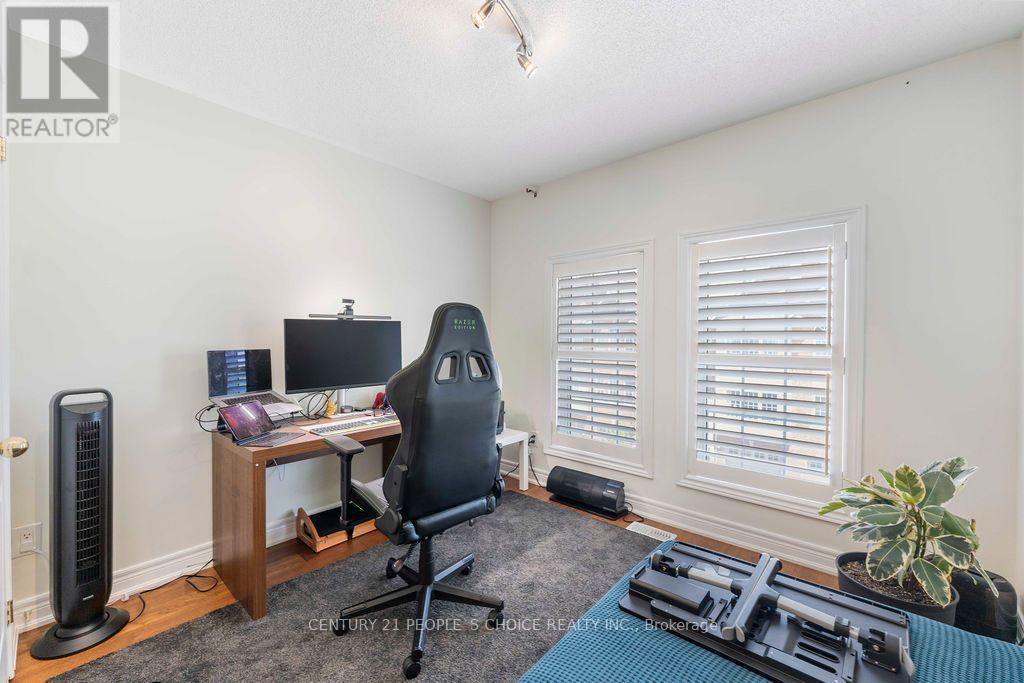 40 - 230 Paisley Boulevard W, Mississauga, Ontario  L5B 0C5 - Photo 41 - W13684798